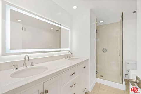 Tiny photo for 7250 Franklin Avenue #507, Los Angeles, CA 90046 (MLS # 26844617)