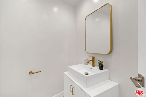 Tiny photo for 7250 Franklin Avenue #507, Los Angeles, CA 90046 (MLS # 26844617)