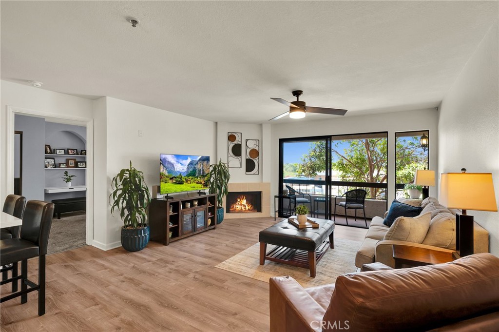 5605 Friars 296