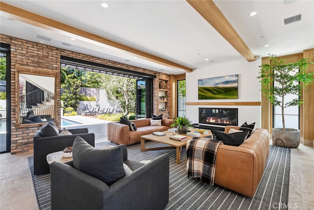 1831 Newport Hills Drive E