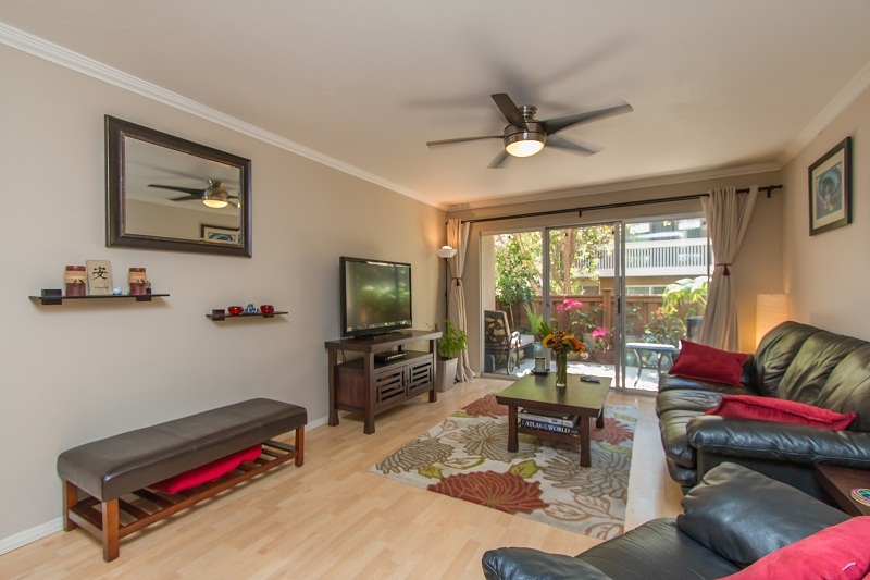 Beautifully upgraded unit in Pacific Beach! This charming 1 bed 1 bath home has a remodeled kitchen with new appliances, granite counter tops. Bath has been updated with granite counters and new tile. Freshly painted with Crown Molding throughout. Enjoy the convenience of having laundry in unit. Just outside the inviting living room is your own quiet, private patio. Located in The Plaza complex with resort like community areas, 24/7 building security and 1 assigned garage parking. Neighborhoods: Pacific Beach Equipment: Dryer, Range/Oven, Washer Other Fees: 0 Sewer: Sewer Connected Topography: LL