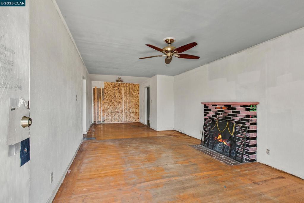 HESPERIAN GARDEN - Residential