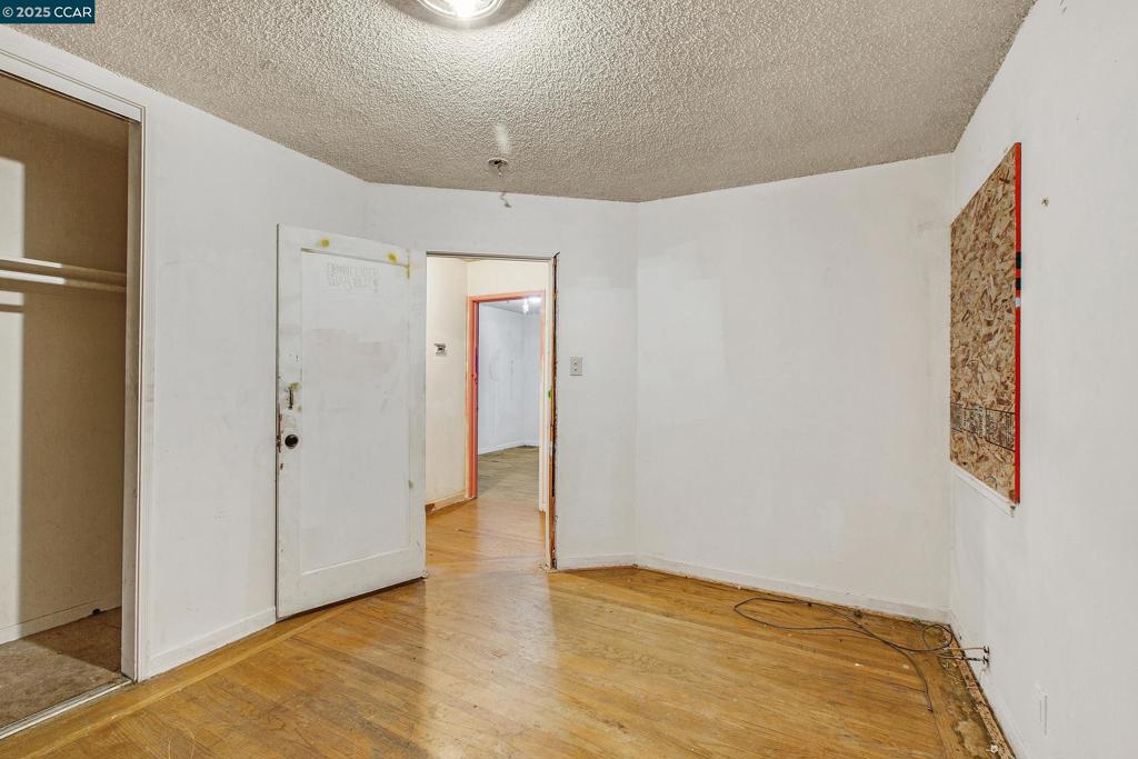 HESPERIAN GARDEN - Residential