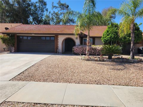 Photo of 1955 Silver Oak Way, Hemet, CA 92545 (MLS # IV26079367)