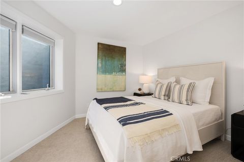 Tiny photo for 901 Summit Drive, Laguna Beach, CA 92651 (MLS # LG25114396)