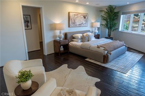 Tiny photo for 901 Summit Drive, Laguna Beach, CA 92651 (MLS # LG25114396)