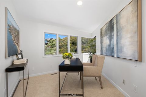 Tiny photo for 901 Summit Drive, Laguna Beach, CA 92651 (MLS # LG25114396)
