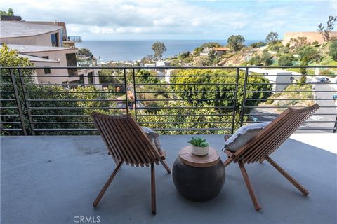 Tiny photo for 901 Summit Drive, Laguna Beach, CA 92651 (MLS # LG25114396)