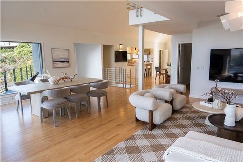 Tiny photo for 901 Summit Drive, Laguna Beach, CA 92651 (MLS # LG25114396)