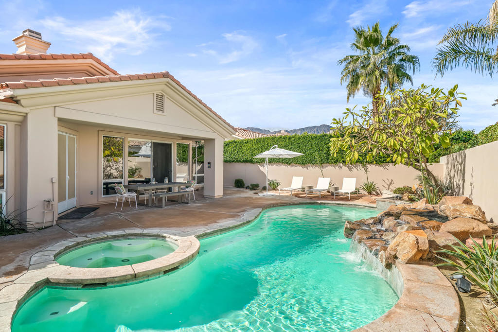 La Quinta Fairways - Residential