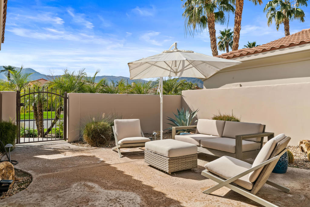 La Quinta Fairways - Residential