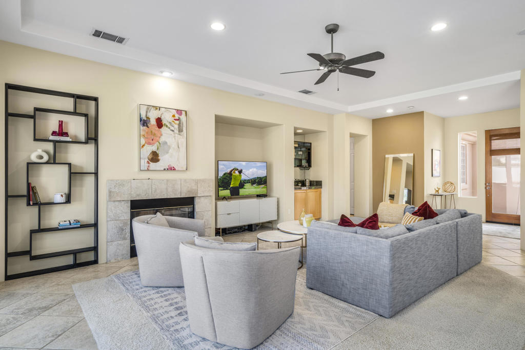 La Quinta Fairways - Residential