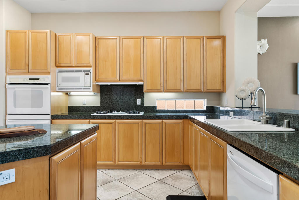 La Quinta Fairways - Residential