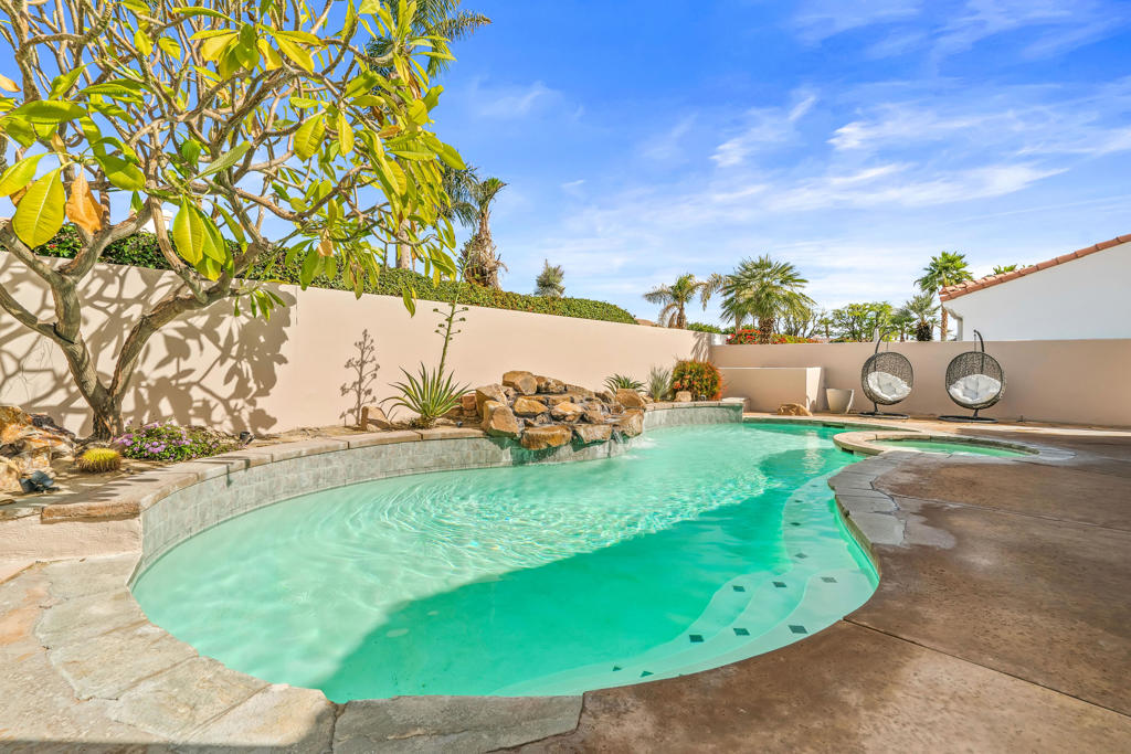 La Quinta Fairways - Residential