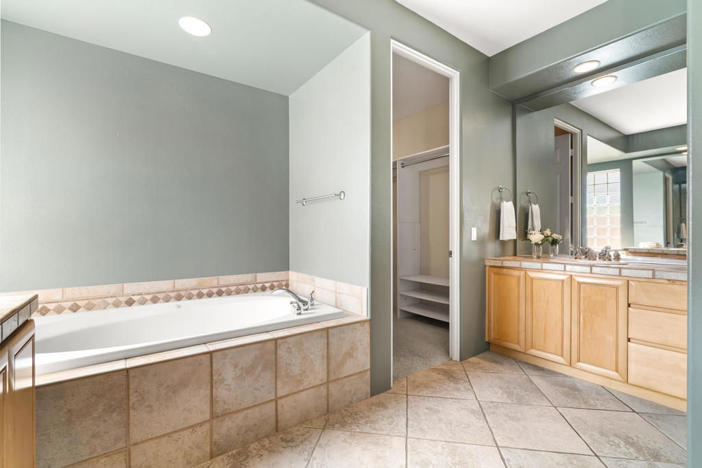 La Quinta Fairways - Residential