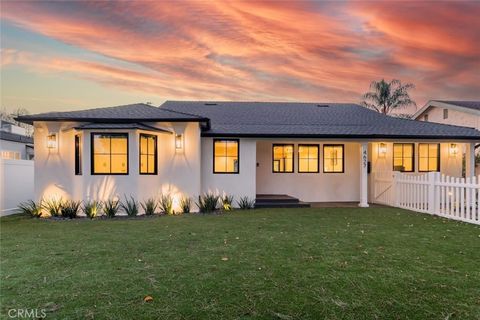 Photo of 4627 Ethel Ave Ave, Sherman Oaks, CA 91423 (MLS # SR26095141)