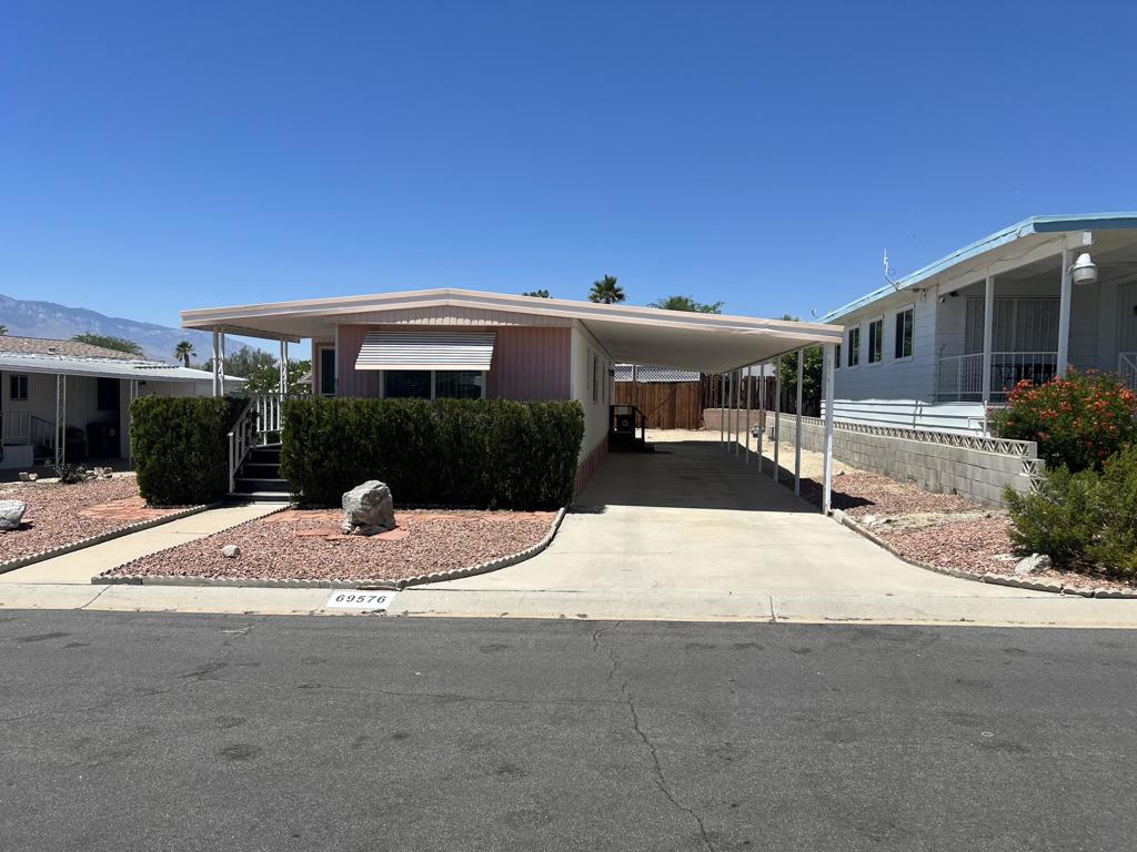 69576 Crestview Drive
