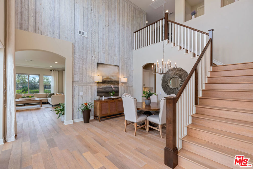 8304 Mariposa Court