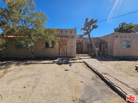 Photo of 9646 Blackhawk Trail, Lucerne Valley, CA 92356 (MLS # 25590157) Photo of 9646 Blackhawk Trail, Lucerne Valley, CA 92356 (MLS # 25590157)