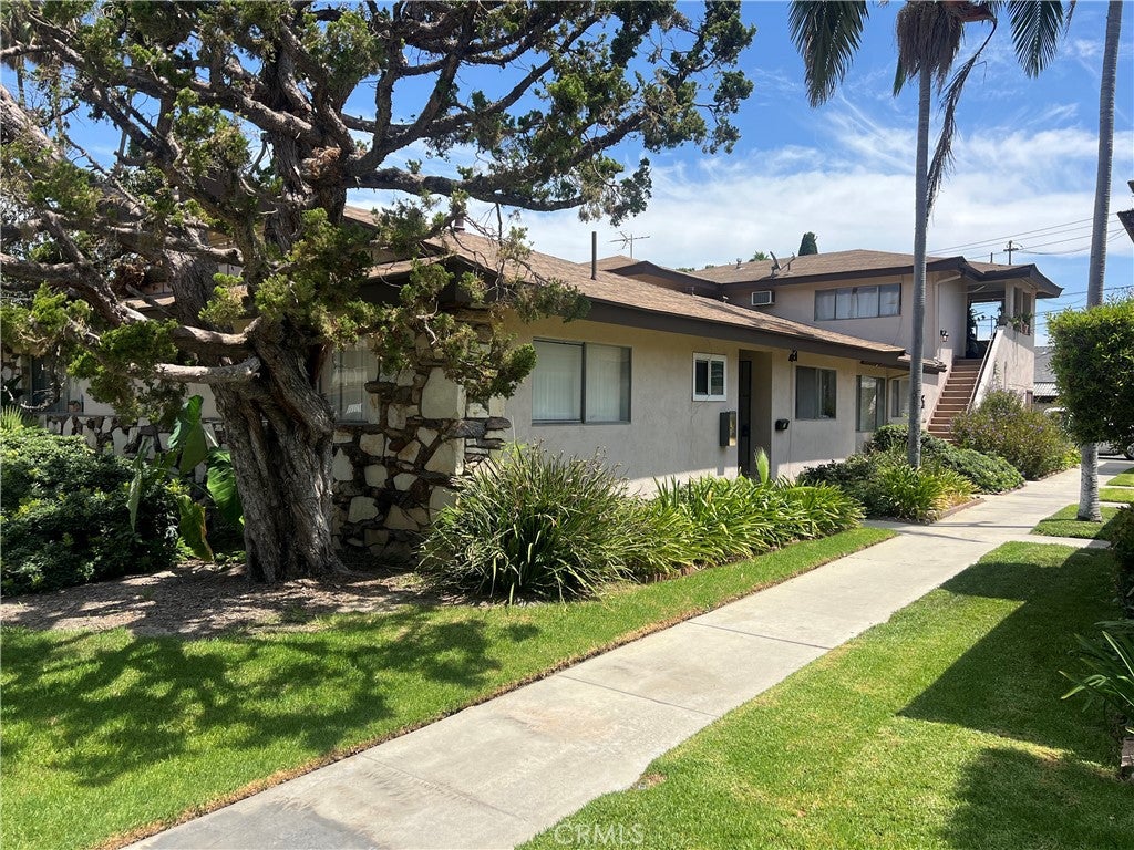 820 N Lido