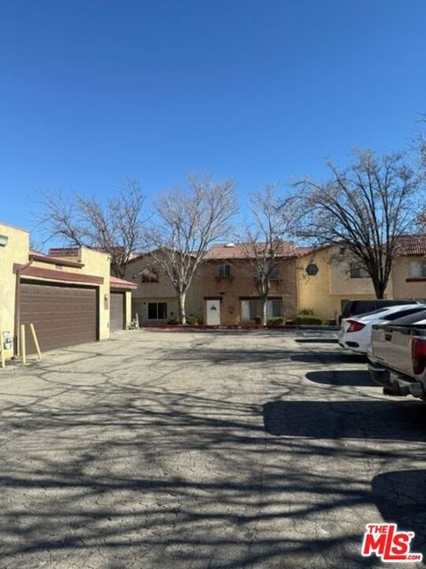 Photo of 1700 E Avenue Q14 #3, Palmdale, CA 93550 (MLS # 26641453)