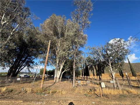 Photo of 28265 California Ave, Winchester, CA 92596 (MLS # SW26081076)