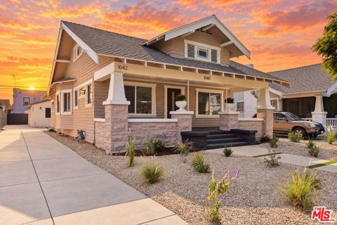 Photo of 1040 W 45th Street, Los Angeles, CA 90037 (MLS # 26104397)