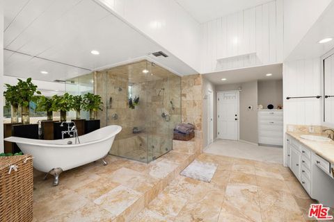 Tiny photo for 17437 Tarzana Street, Encino, CA 91316 (MLS # 26655007)