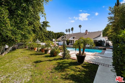 Tiny photo for 17437 Tarzana Street, Encino, CA 91316 (MLS # 26655007)