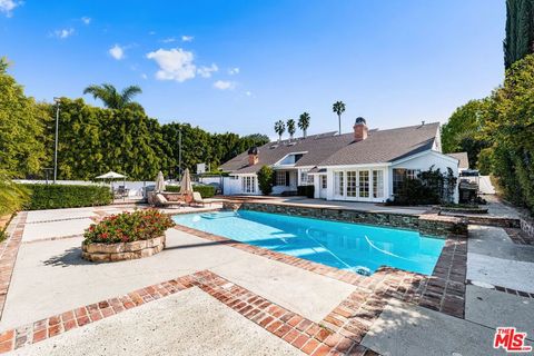 Tiny photo for 17437 Tarzana Street, Encino, CA 91316 (MLS # 26655007)