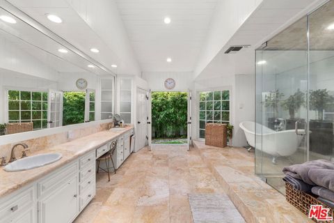 Tiny photo for 17437 Tarzana Street, Encino, CA 91316 (MLS # 26655007)