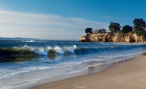 Photo of 1102 Del Mar Avenue AVE, Santa Barbara, CA 93109 (MLS # OC26110302)