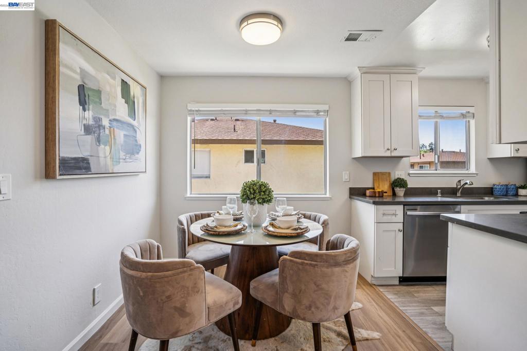 2297 Medallion Dr 4