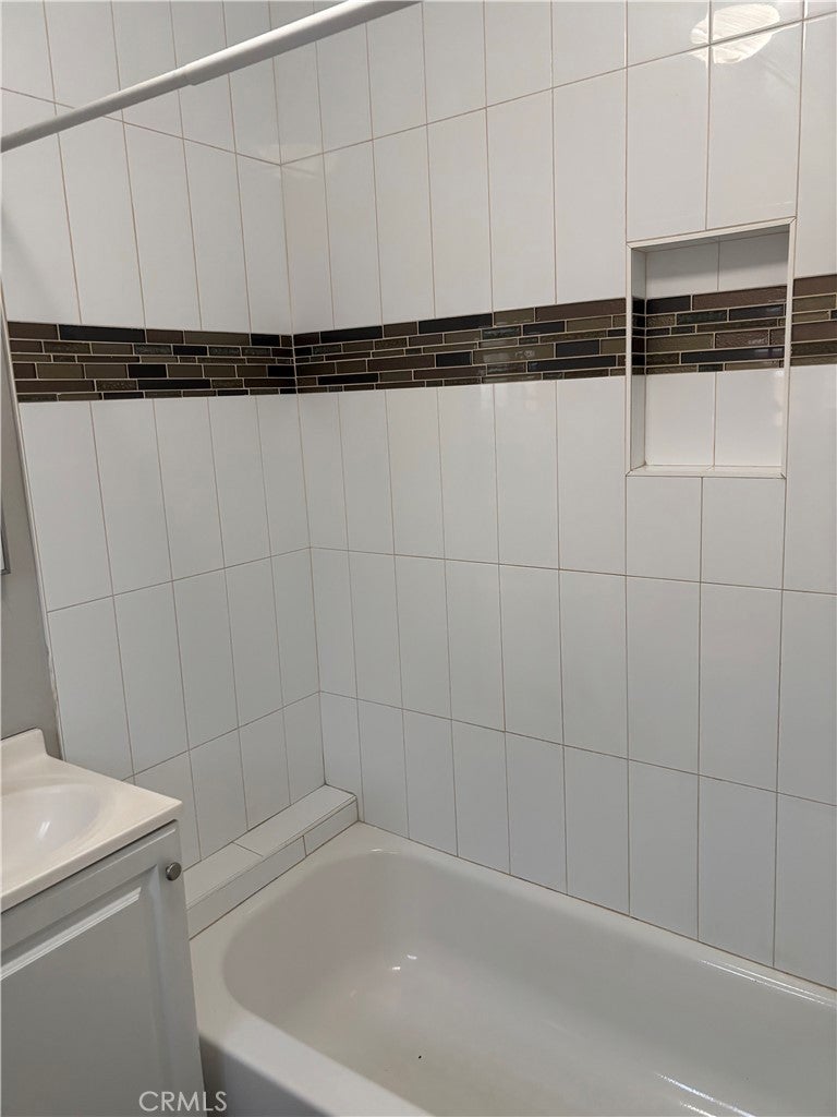 135 W 87th Place