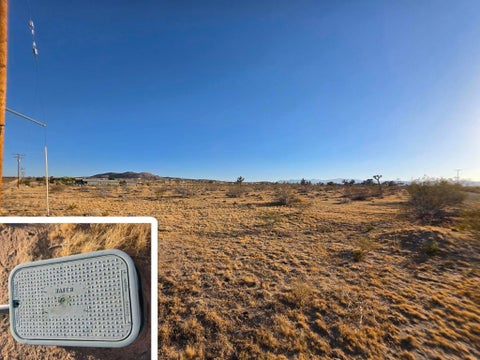 Photo of 59871 Reche Road, Landers, CA 92285 (MLS # 219152432DA)
