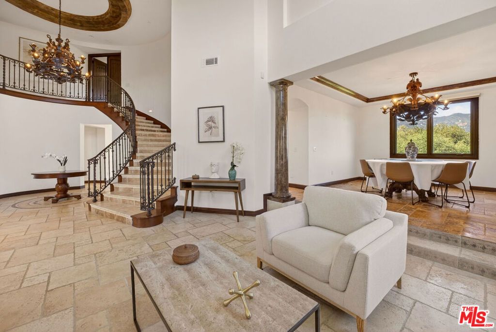 Photo of 435 Woodbluff Road, Calabasas, CA 91302 (MLS # 26668897)