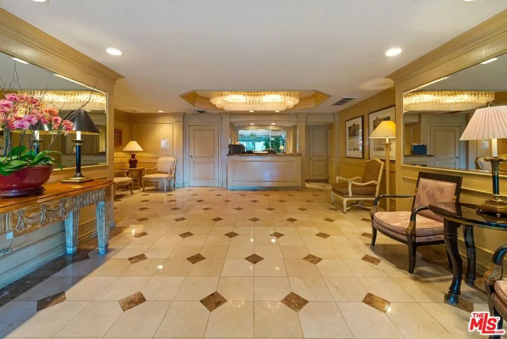 Los Angeles, California 90024, United States, 1 Bedroom Bedrooms, ,2 BathroomsBathrooms,Residential,Active,98558