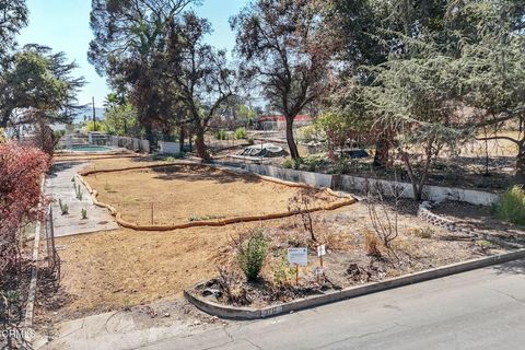 Photo of 2717 Maiden Lane, Altadena, CA 91001 (MLS # P1-23766) Photo of 2717 Maiden Lane, Altadena, CA 91001 (MLS # P1-23766)