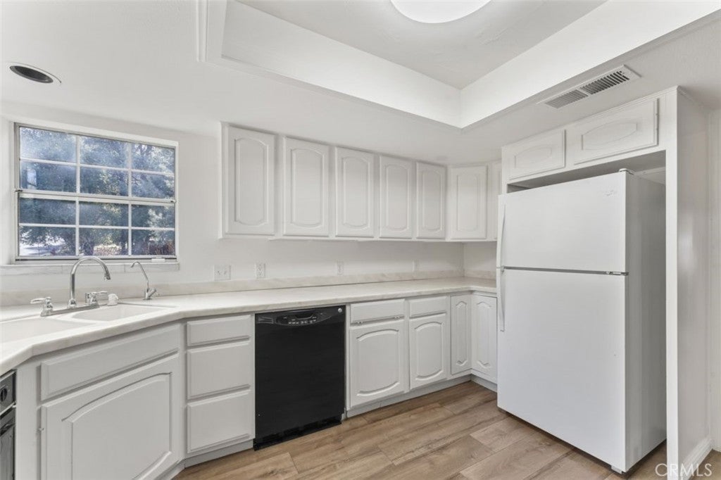 2411 Glacier Drive