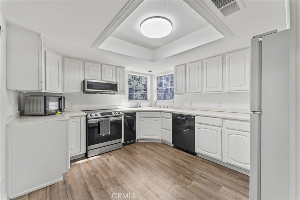 2411 Glacier Drive