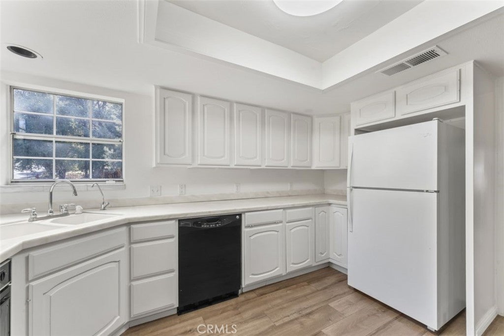 2411 Glacier Drive