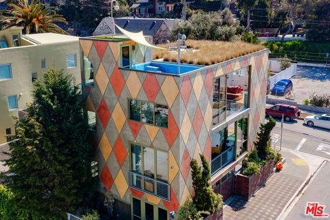 201 Entrada Drive Santa Monica CA 90402