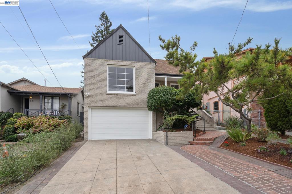637 Boulevard Way WAY