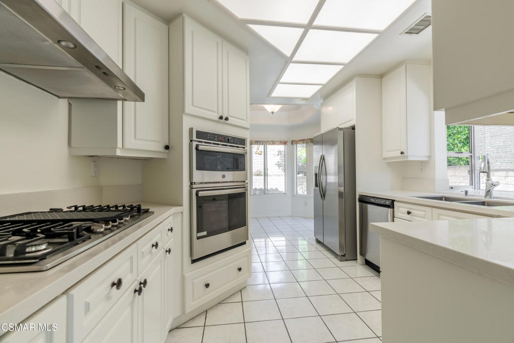 Executive I / Rancho Conejo-390 - 1004342 - Residential Lease