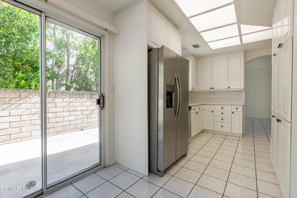 Executive I / Rancho Conejo-390 - 1004342 - Residential Lease