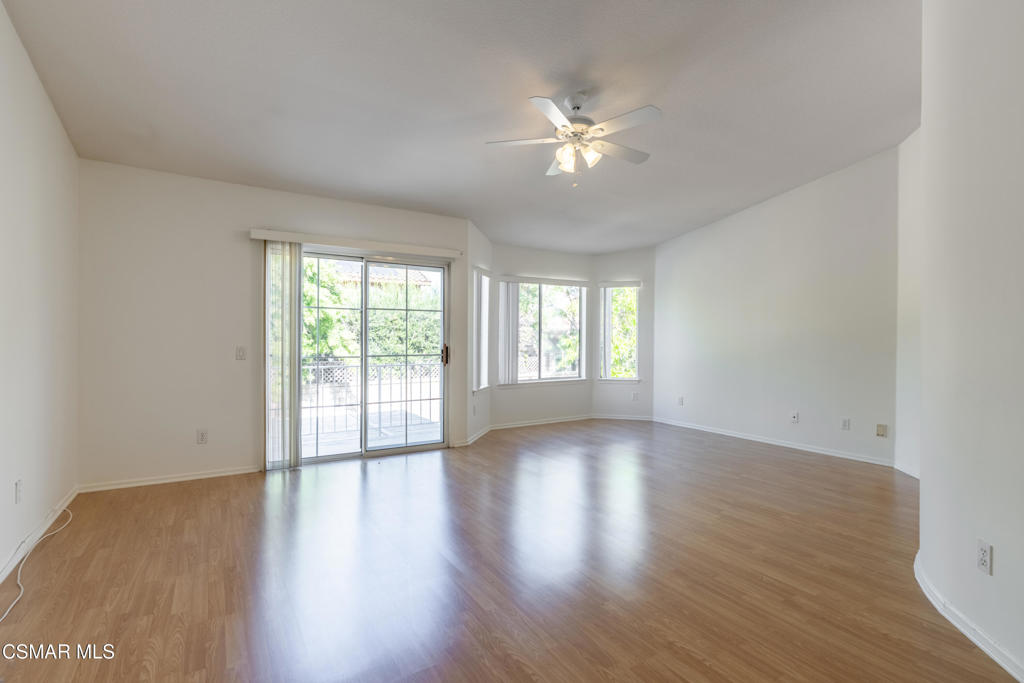 Executive I / Rancho Conejo-390 - 1004342 - Residential Lease