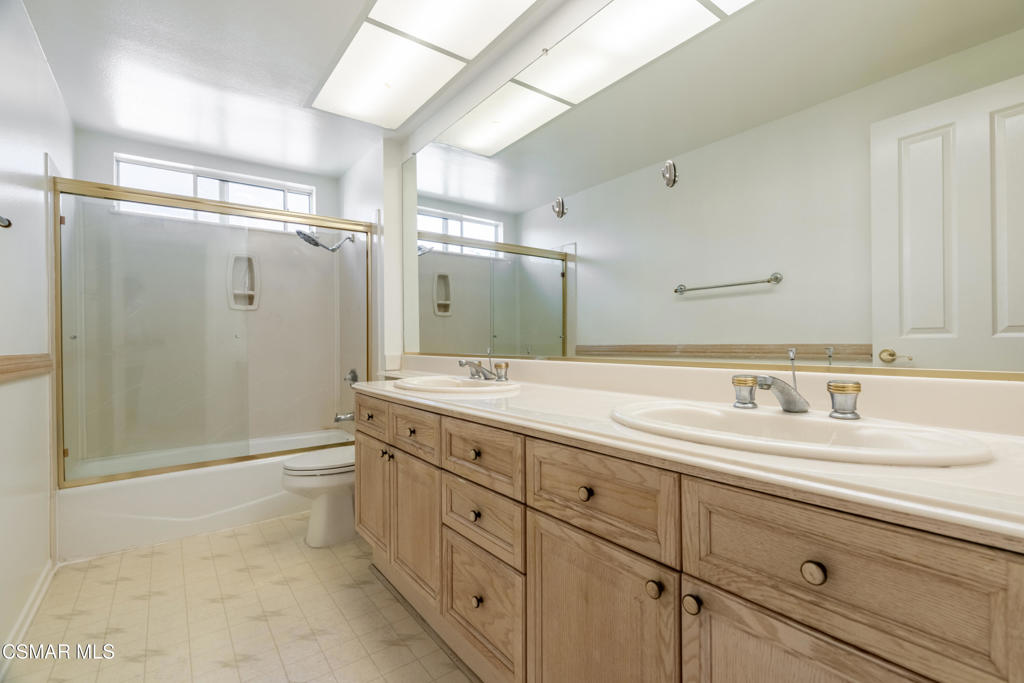 Executive I / Rancho Conejo-390 - 1004342 - Residential Lease