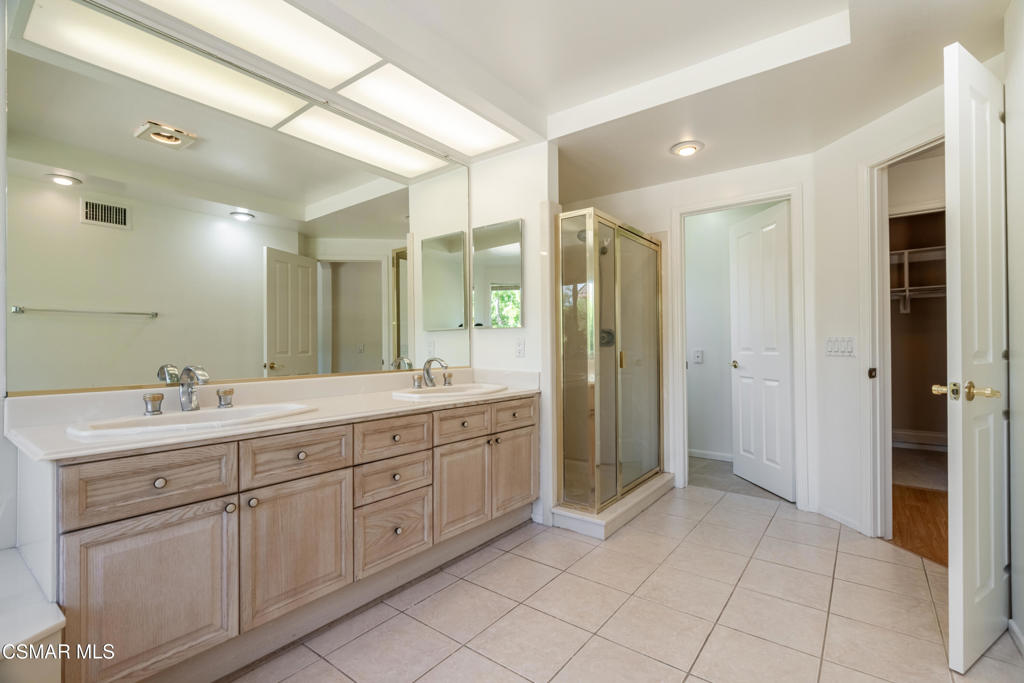 Executive I / Rancho Conejo-390 - 1004342 - Residential Lease