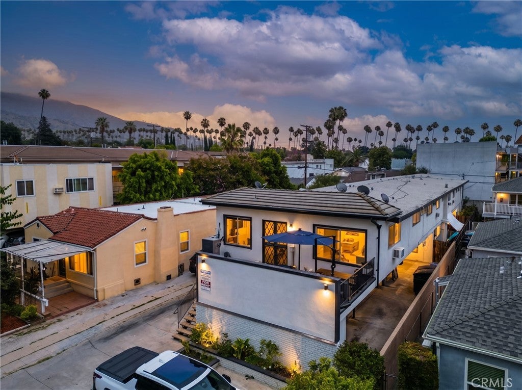 1148 Thompson