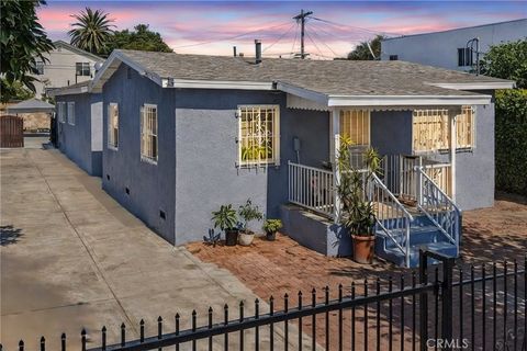 Photo of 907 E 109th Place, Los Angeles, CA 90059 (MLS # PW26020270)